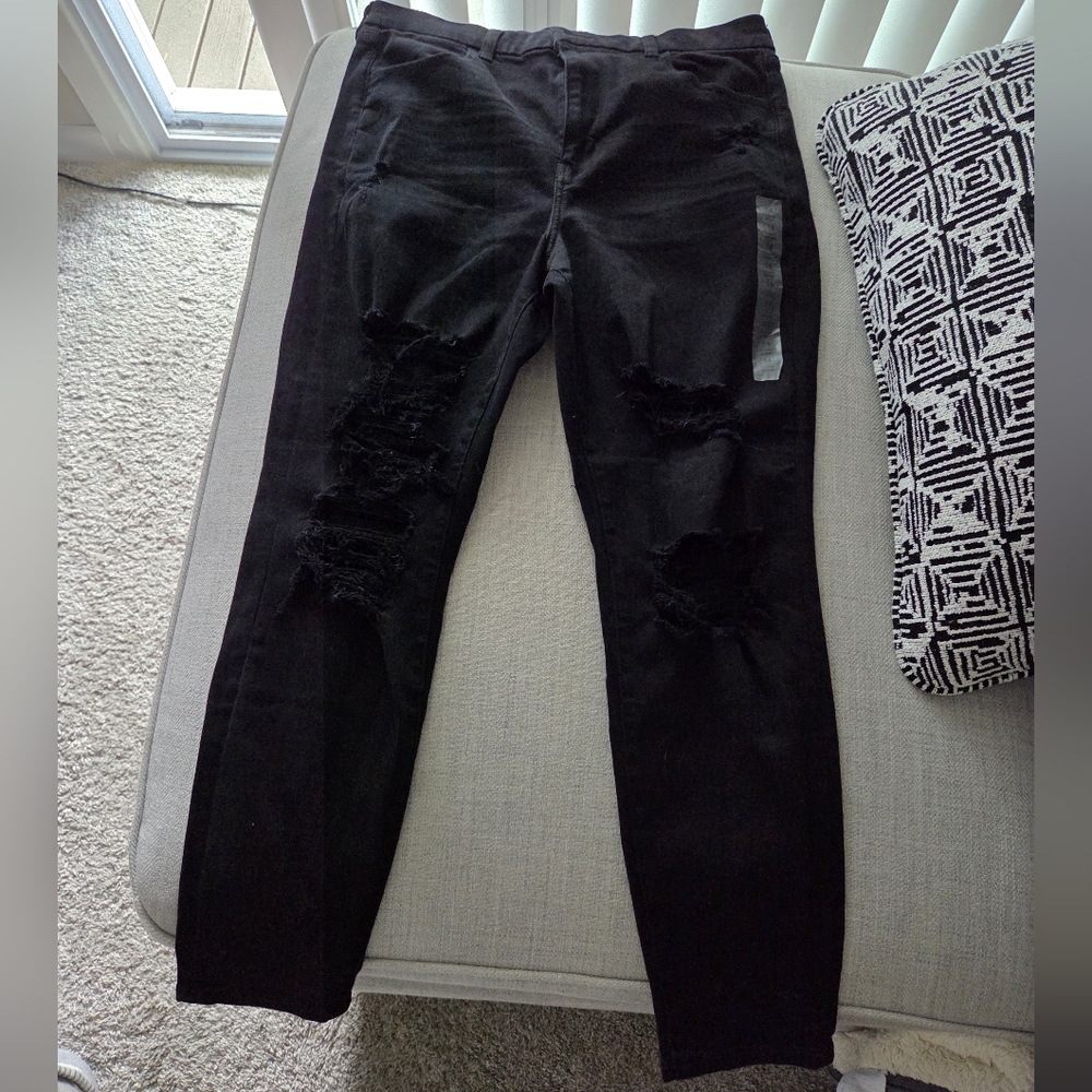 New American Eagle Outfitters Black High Rise Next Level Stretch Curvy ShorJeans